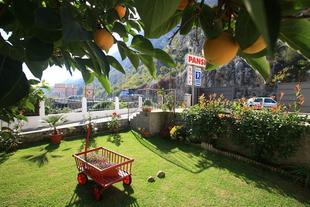 Pansion Rose Hotel Mostar Bagian luar foto