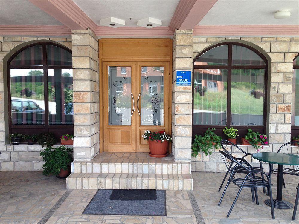 Pansion Rose Hotel Mostar Bagian luar foto