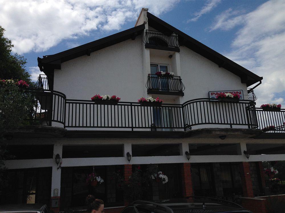 Pansion Rose Hotel Mostar Bagian luar foto