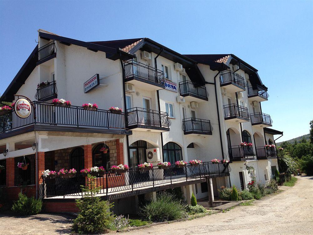 Pansion Rose Hotel Mostar Bagian luar foto