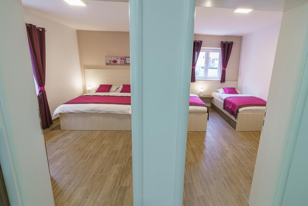 Pansion Rose Hotel Mostar Bagian luar foto