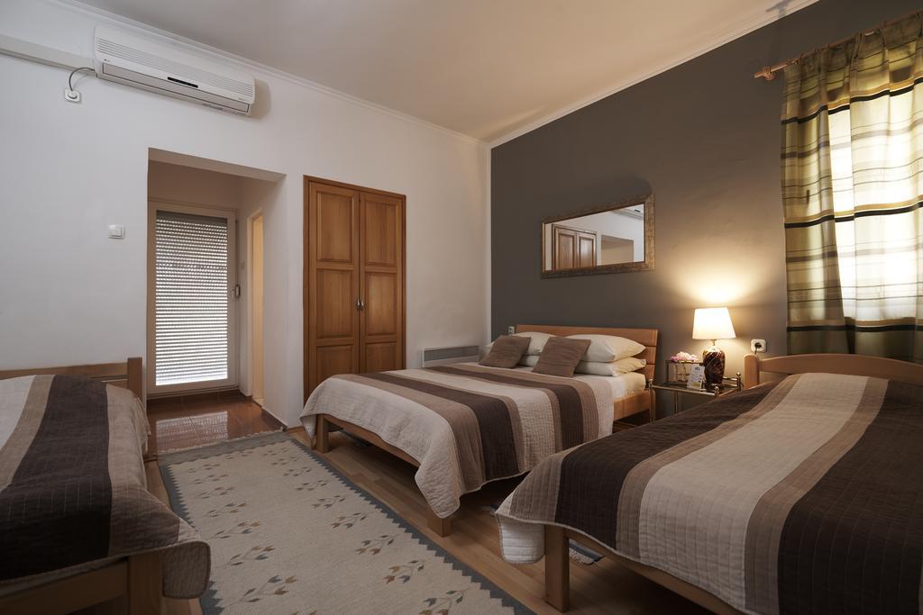 Pansion Rose Hotel Mostar Bagian luar foto