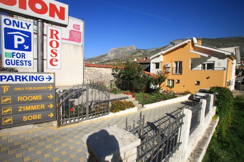 Pansion Rose Hotel Mostar Bagian luar foto